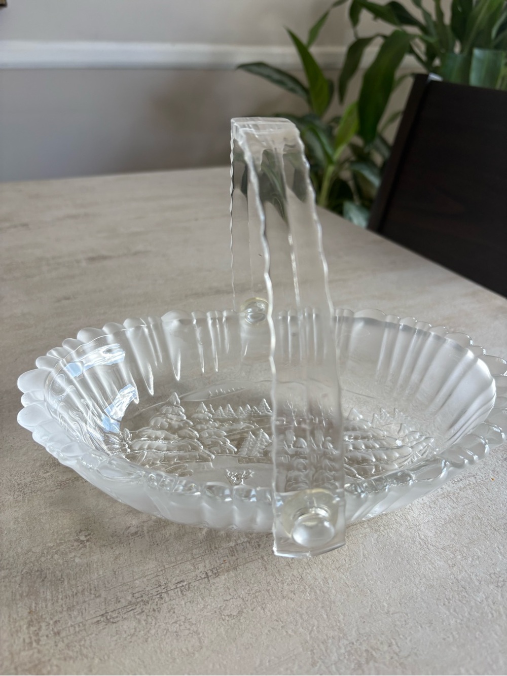 Mikasa Clear Glass Basket with Scalloped Rim and Molded Handle